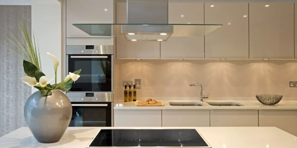 How Can You Incorporate Bold Accents in a Modern Kitchen?